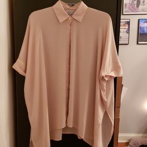 JENNIFER LOPEZ  Flowy Short Sleeve Button Down